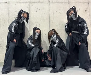 legend-metal-forth-ssa-headbanger-dancers-v0-mn9xjzc9wucg1